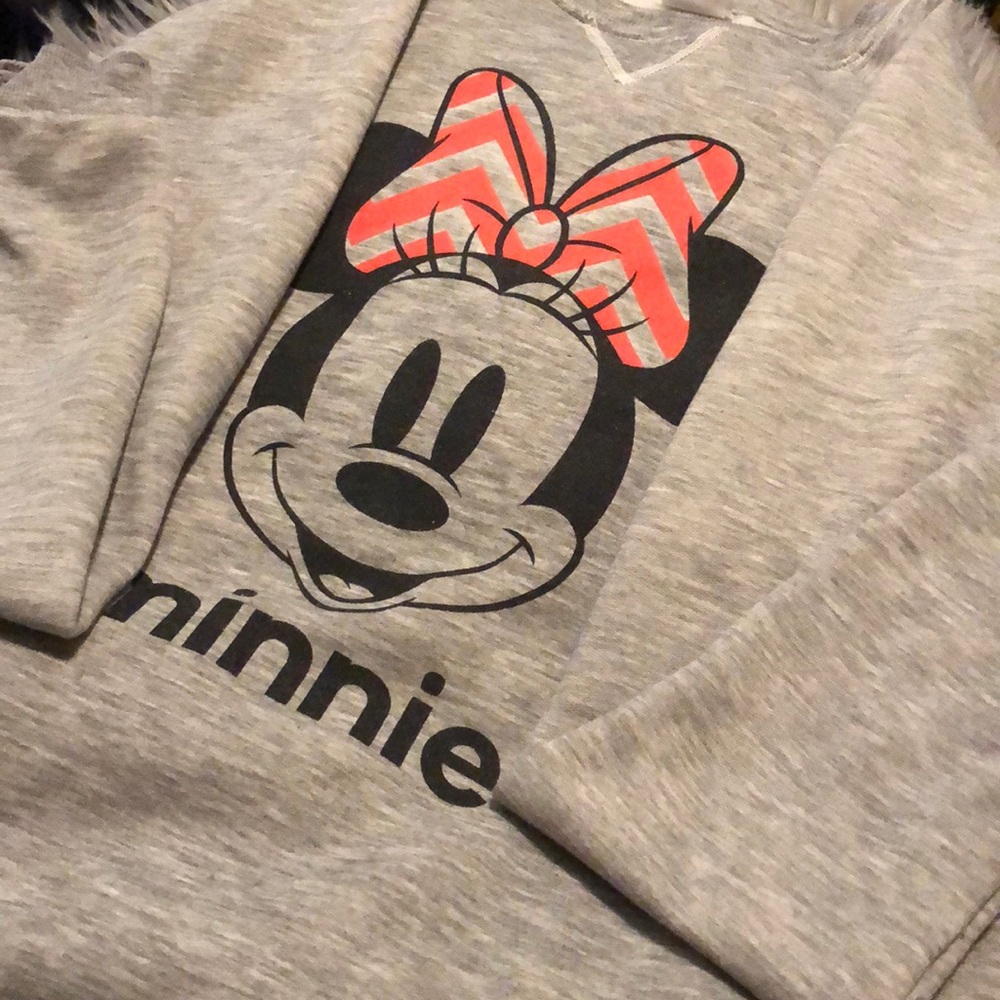 Minnie Mouse pullover sweater